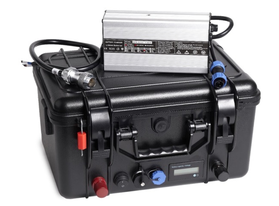 Nautica Batteria al Litio a valigetta 36V-50Ah BMS BT Painestore