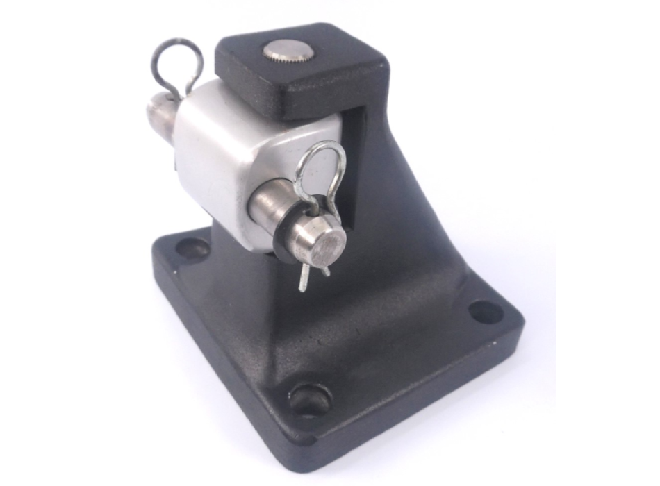 Raymarine R18144 supporto di fissaggio per attuatori lineari Painestore